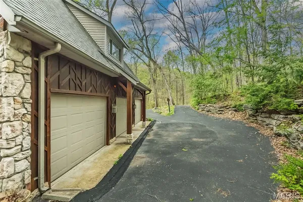 $1,250,000 | 832 Stone Bridge Springs Drive, Wildwood, MO 63038