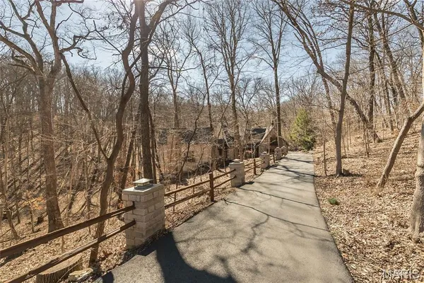 $1,250,000 | 832 Stone Bridge Springs Drive, Wildwood, MO 63038