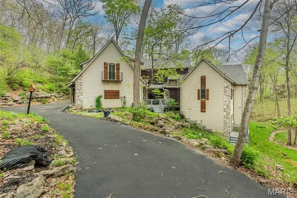 $1,250,000 | 832 Stone Bridge Springs Drive, Wildwood, MO 63038