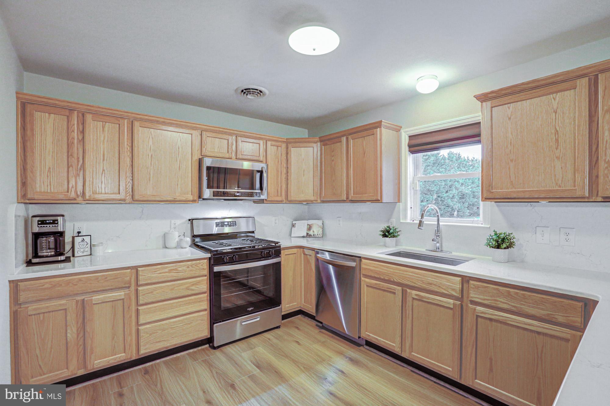 562 Black Swamp Road Felton, DE 19943 - Photo 19 of 76 Beautiful Gourmet Kitchen