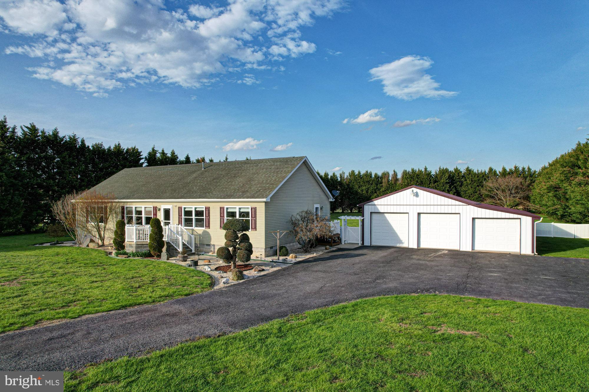 562 Black Swamp Road Felton, DE 19943 - Photo 2 of 76 Side View of the Home