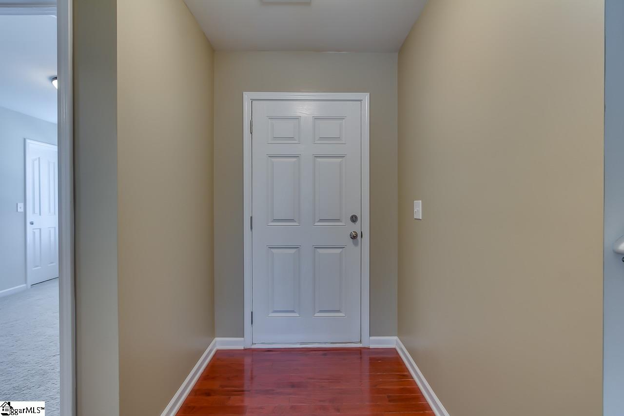 322 Millervale Road Greer, SC 29650 - Photo 4 of 32 Gallery Image 4
