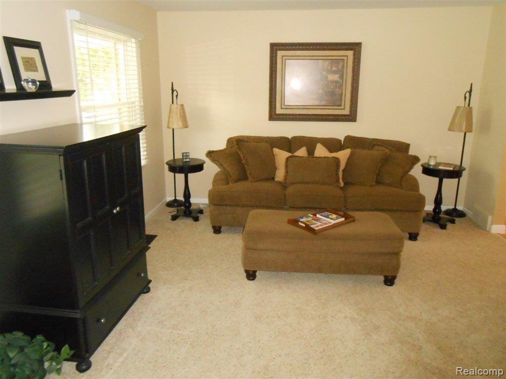 5779 Beechview Drive Rochester, MI 48306 - Photo 11 of 25 Living Room.JPG