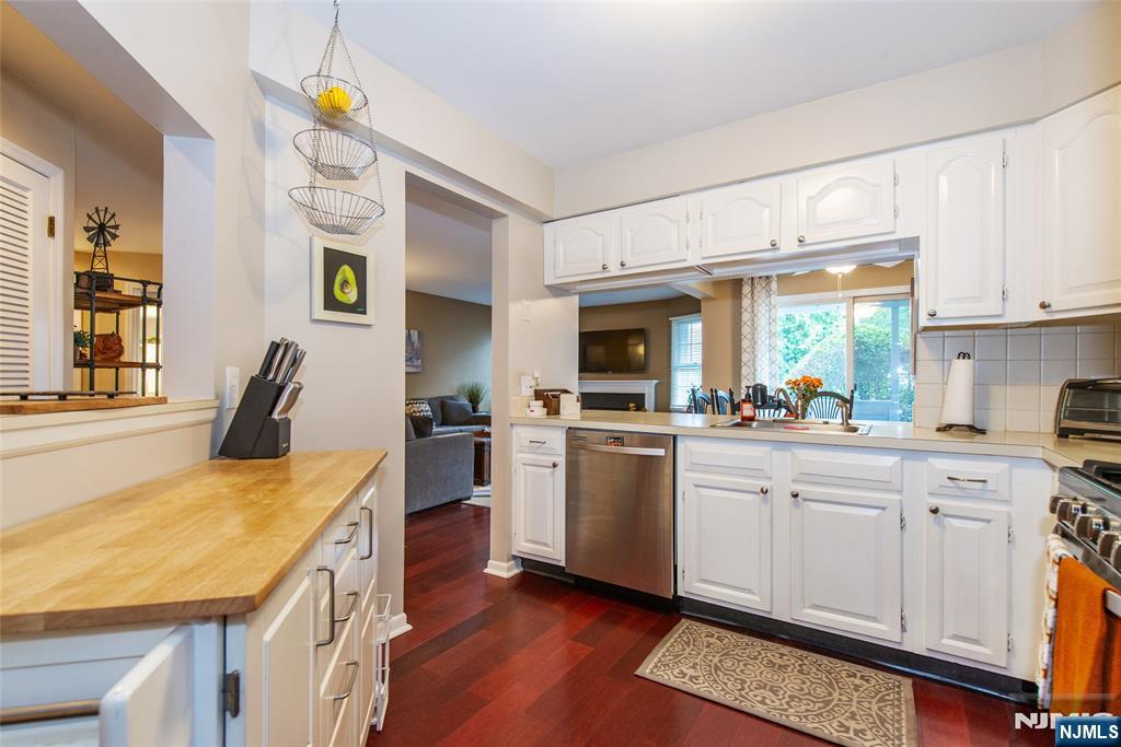 117 Quartz Lane Paterson, NJ 07501 - Photo 16 of 26