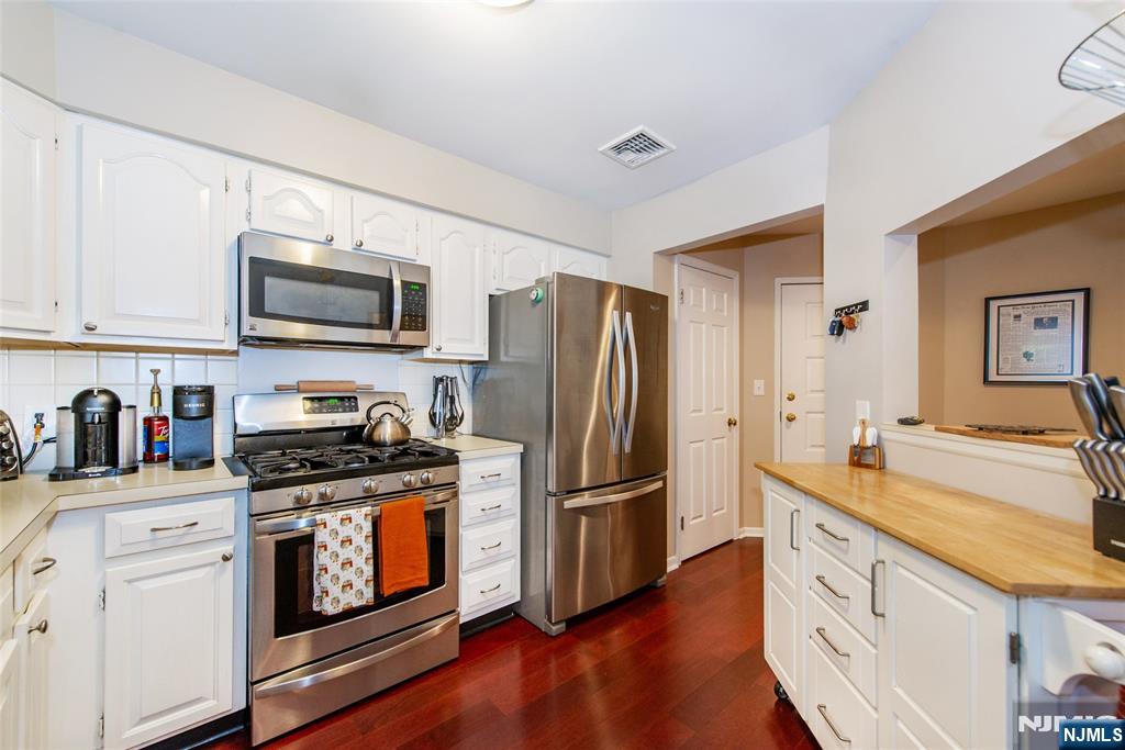 117 Quartz Lane Paterson, NJ 07501 - Photo 17 of 26