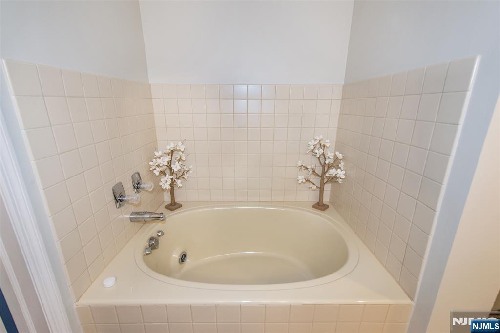 117 Quartz Lane Paterson, NJ 07501 - Photo 24 of 26