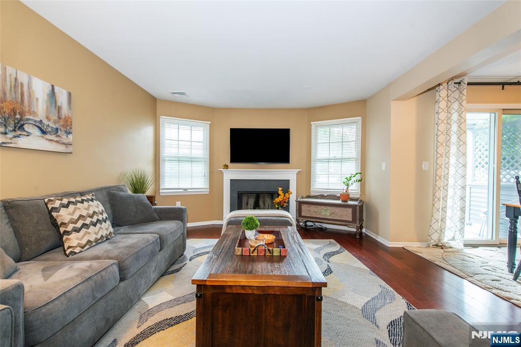 117 Quartz Lane Paterson, NJ 07501 - Photo 7 of 26