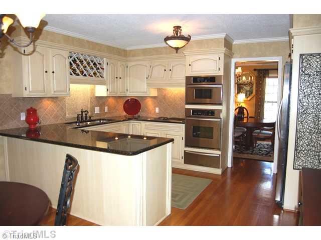 1800 Dantzler Road High Point, NC 27265 - Photo 6 of 14 Kitchen.