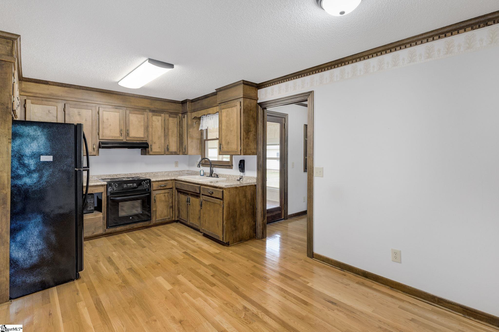 2839 Locust Hill Road Taylors, SC 29687 - Photo 8 of 35 Gallery Image 8
