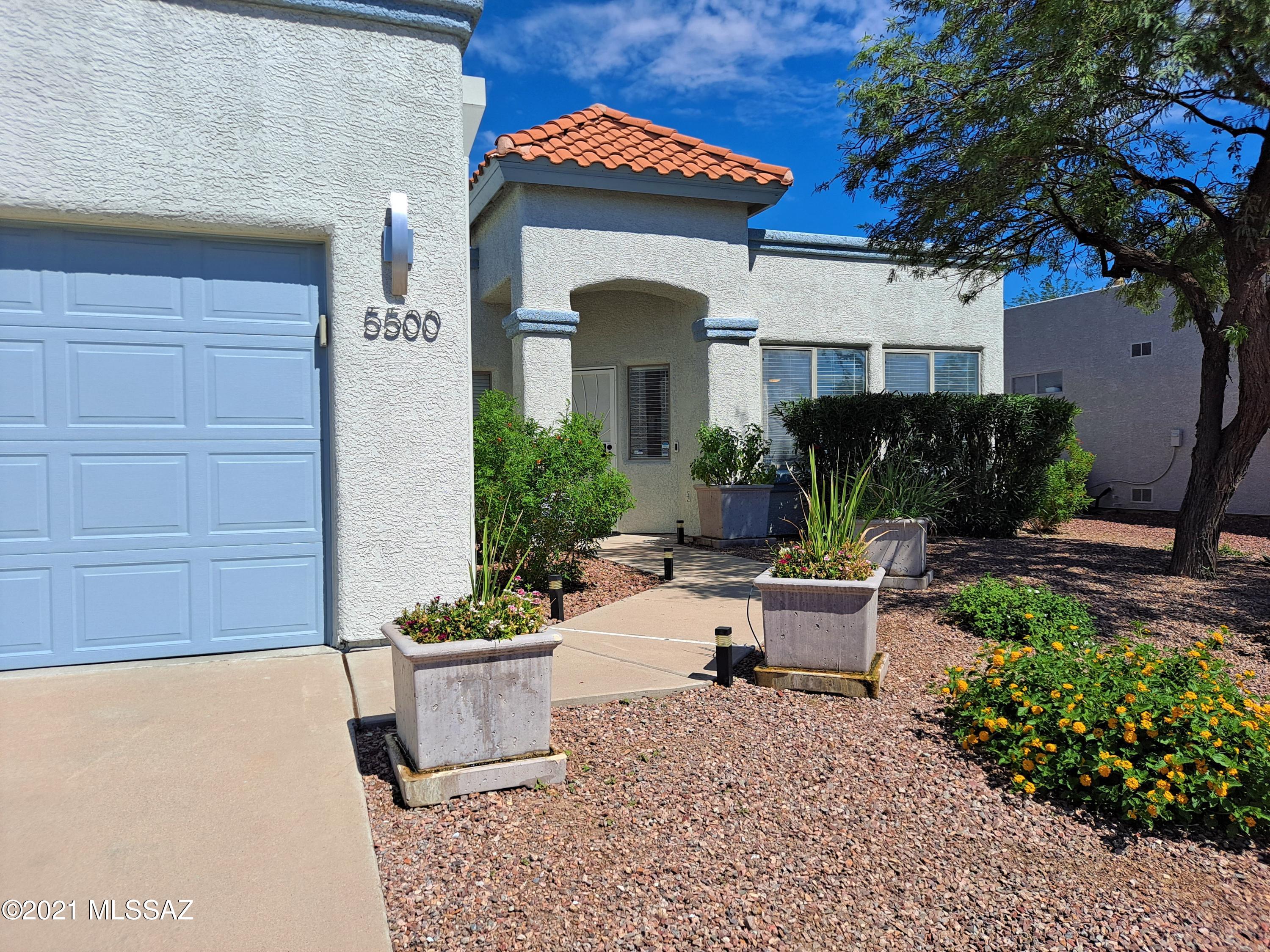 5500 South Wembly Road Tucson, AZ 85746 - Photo 3 of 43 Gallery Image 3