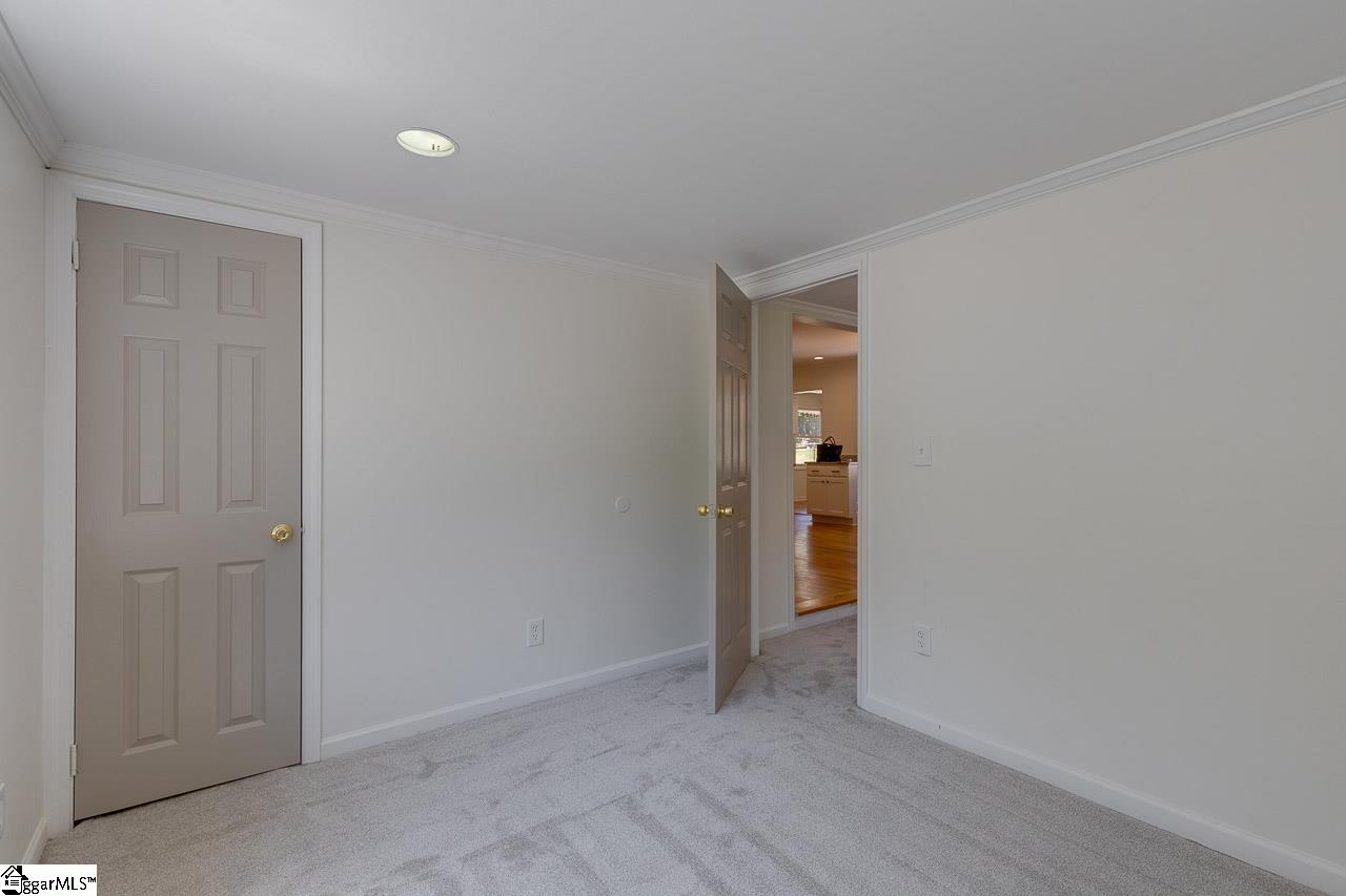 12 Foxhall Road Greenville, SC 29605 - Photo 19 of 32 Gallery Image 19