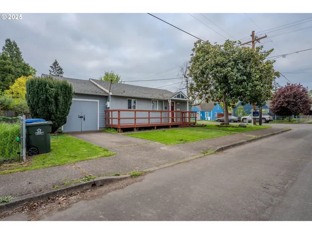 $319,000 | 990 24th Street Southeast, Salem, OR 97301