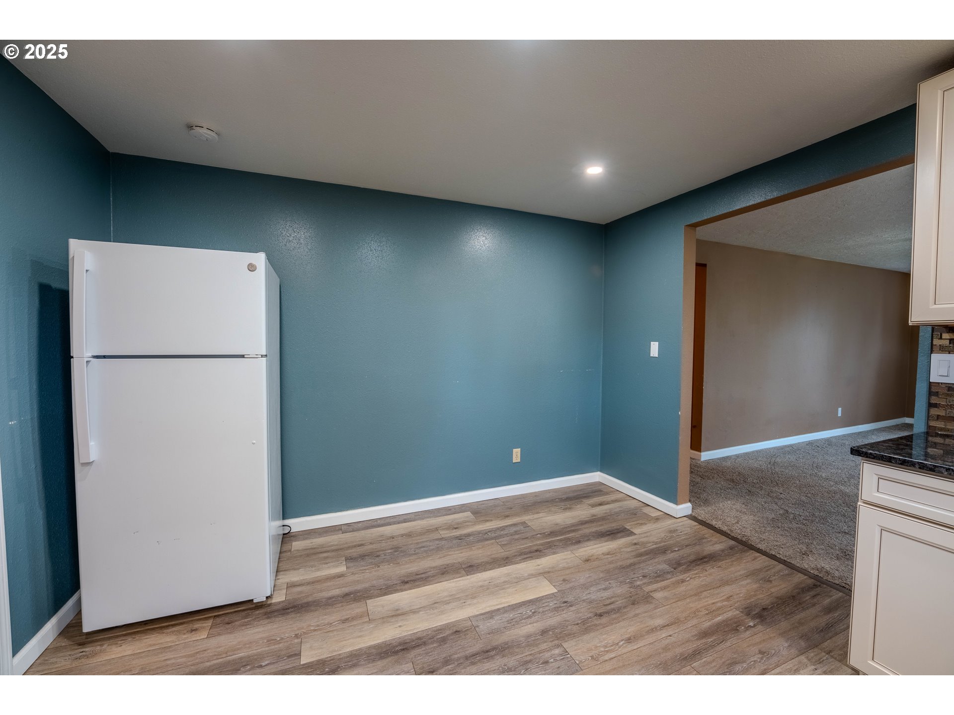 990 24th Street Southeast Salem, OR 97301 - Photo 12 of 21