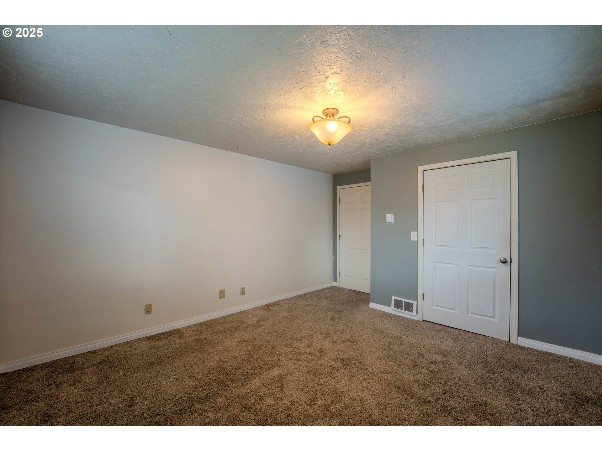 990 24th Street Southeast Salem, OR 97301 - Photo 18 of 21