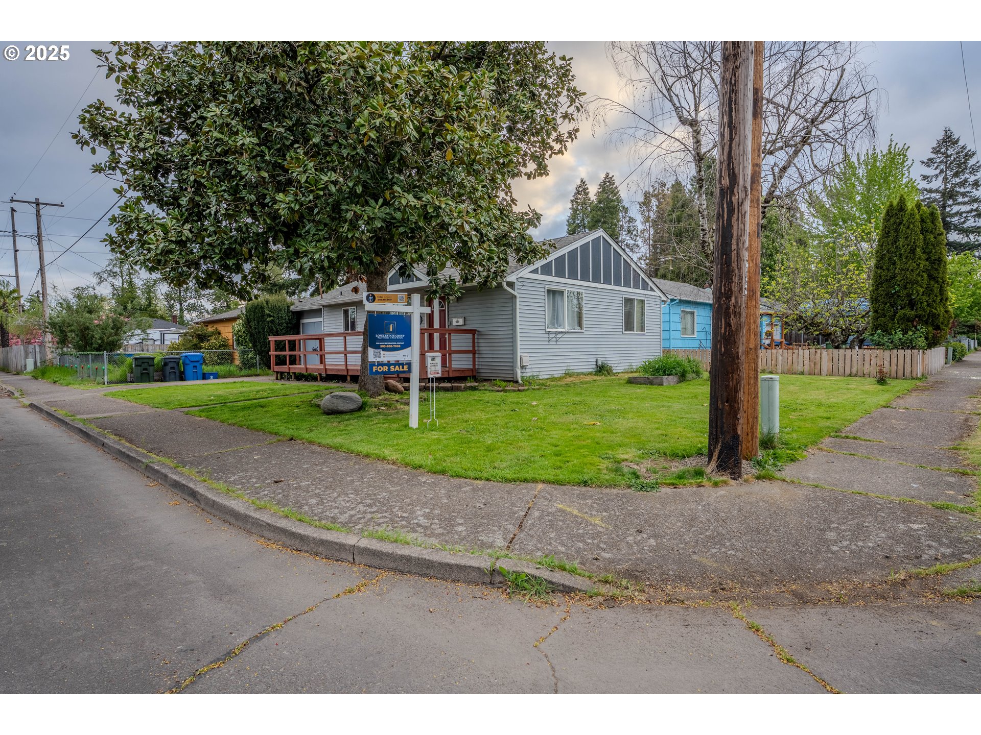 990 24th Street Southeast Salem, OR 97301 - Photo 3 of 21