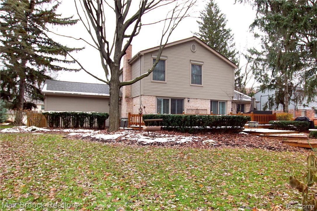 35145 Old Timber Road Farmington, MI 48331 - Photo 46 of 48 DSC00381.JPG