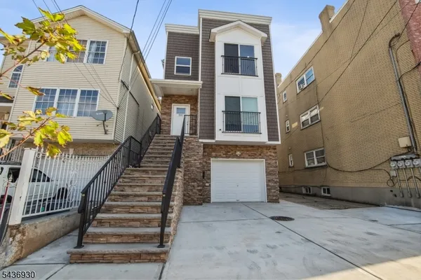 $3,100 | 531 Livingston Street, Elizabeth Port, NJ 07206