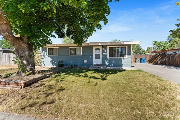 $270,000 | 321 North 4th West, Mountain Home, ID 83647