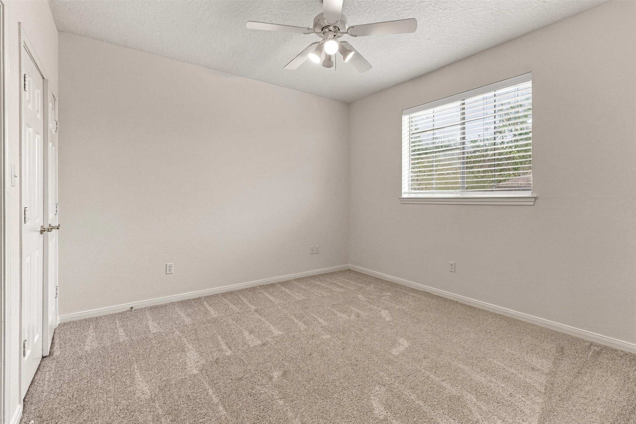 101 Rustic Lane Friendswood, TX 77546 - Photo 33 of 44 Gallery Image 33