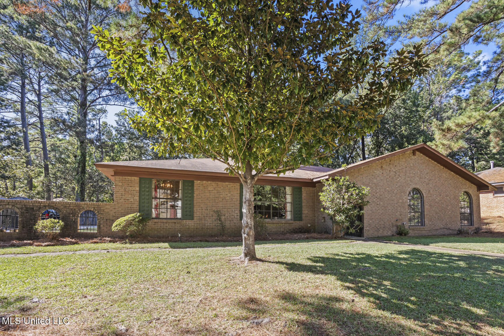 119 Fern Valley Road Brandon, MS 39042 - Photo 2 of 32 119 Fern Valley-2