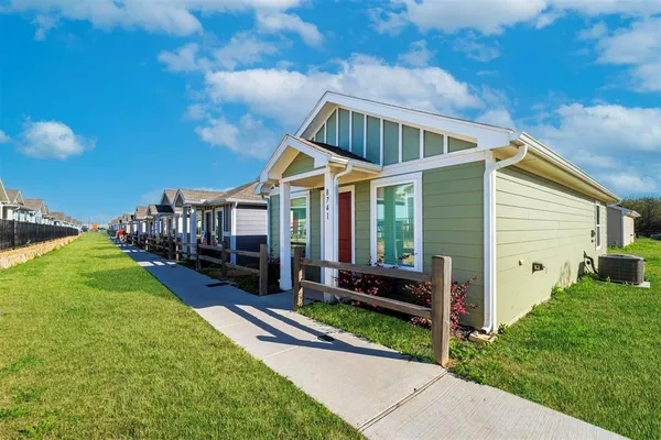 $169,900 | 8741 Cottage Crk Drive, Fort Worth, TX 76123