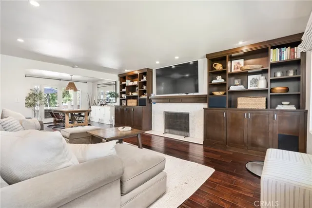 $9,995 | 285 Sierks Street, Costa Mesa, CA 92627