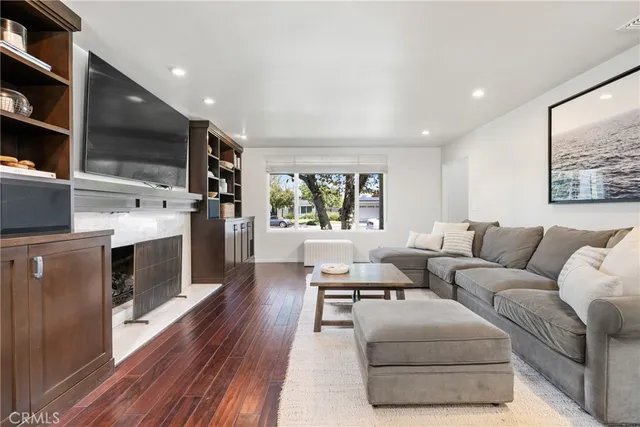 $9,995 | 285 Sierks Street, Costa Mesa, CA 92627