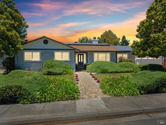 $1,220,000 | 914 Santa Dorotea Circle, Rohnert Park, CA 94928