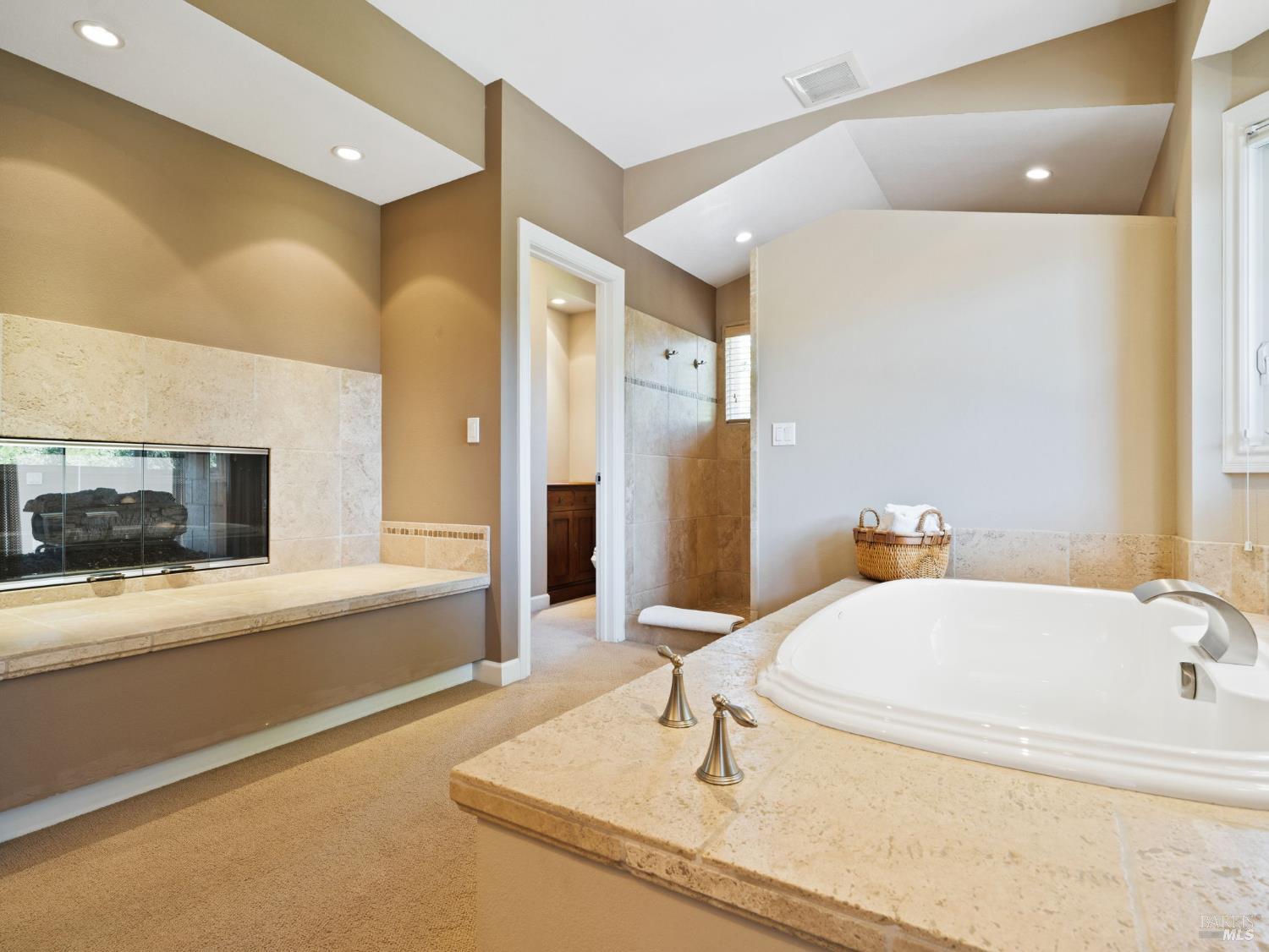 914 Santa Dorotea Circle Rohnert Park, CA 94928 - Photo 23 of 69 Primary Bathroom