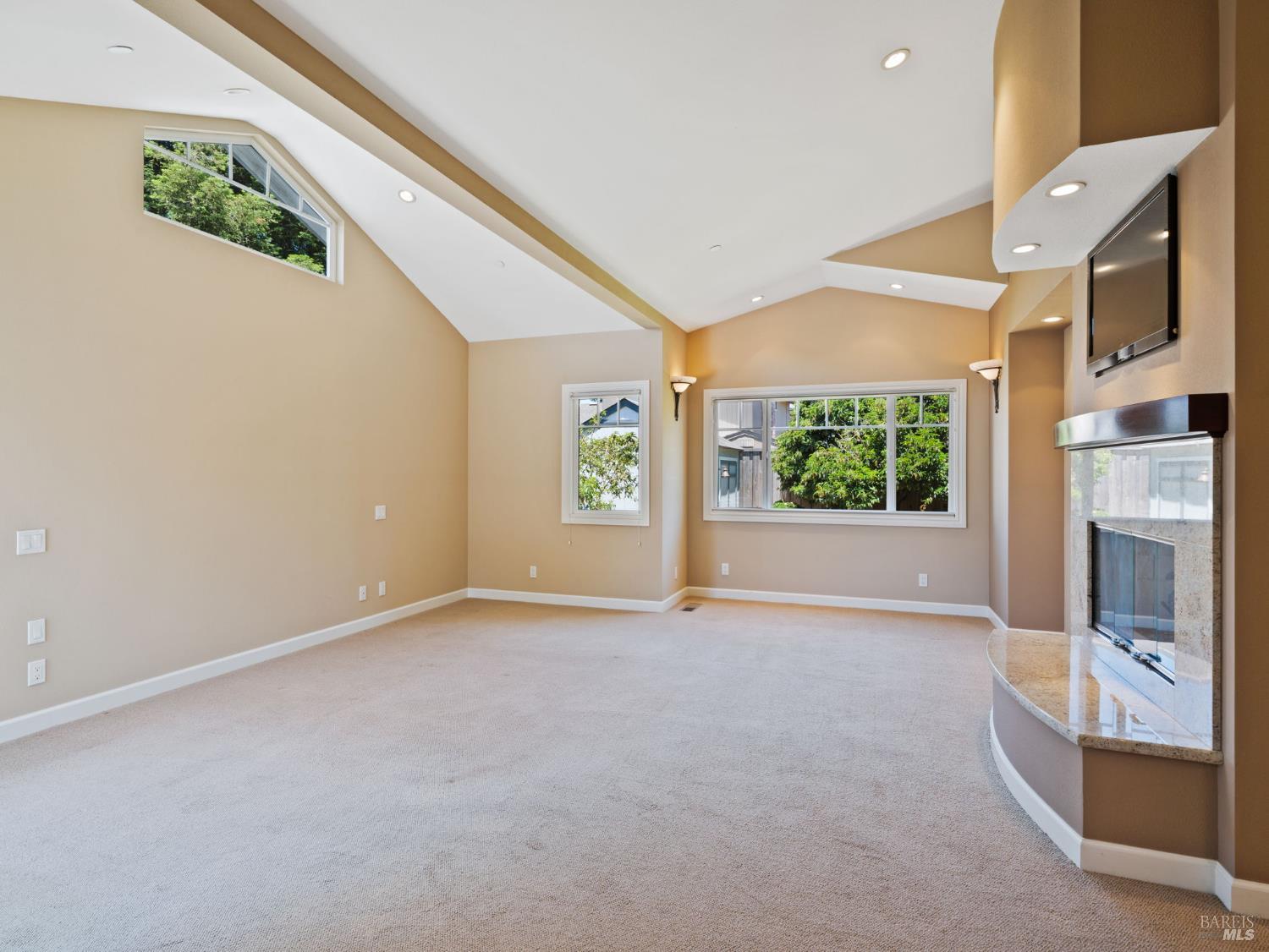 914 Santa Dorotea Circle Rohnert Park, CA 94928 - Photo 30 of 69 Primary Bedroom