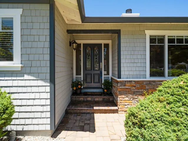$1,220,000 | 914 Santa Dorotea Circle, Rohnert Park, CA 94928