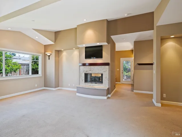 $1,220,000 | 914 Santa Dorotea Circle, Rohnert Park, CA 94928