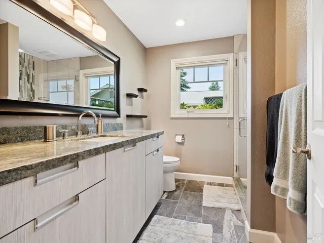 $1,220,000 | 914 Santa Dorotea Circle, Rohnert Park, CA 94928