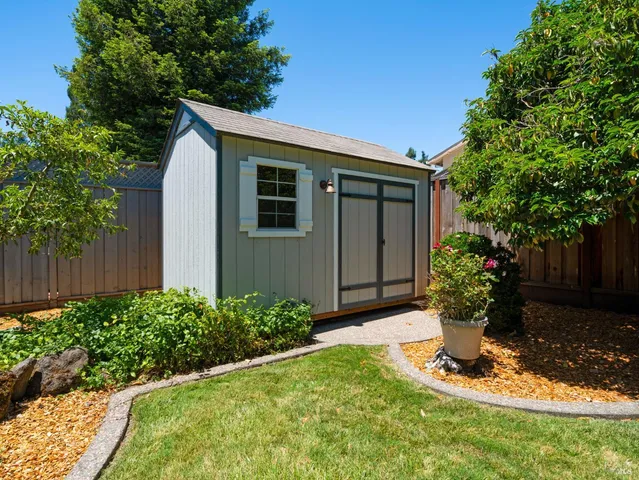 $1,220,000 | 914 Santa Dorotea Circle, Rohnert Park, CA 94928