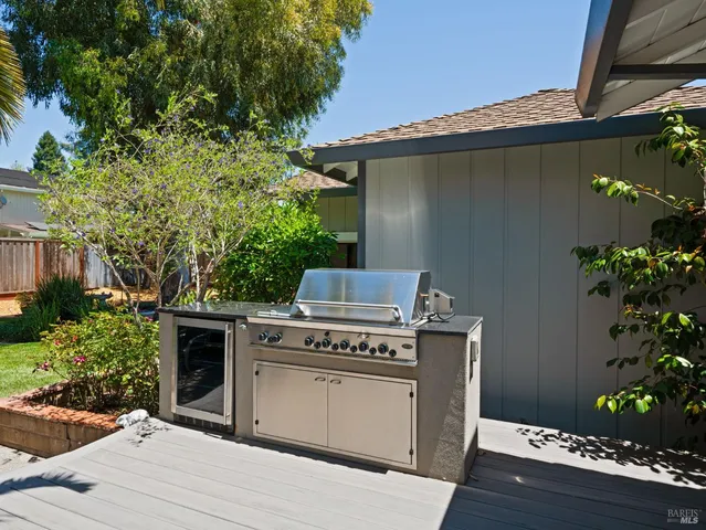 $1,220,000 | 914 Santa Dorotea Circle, Rohnert Park, CA 94928