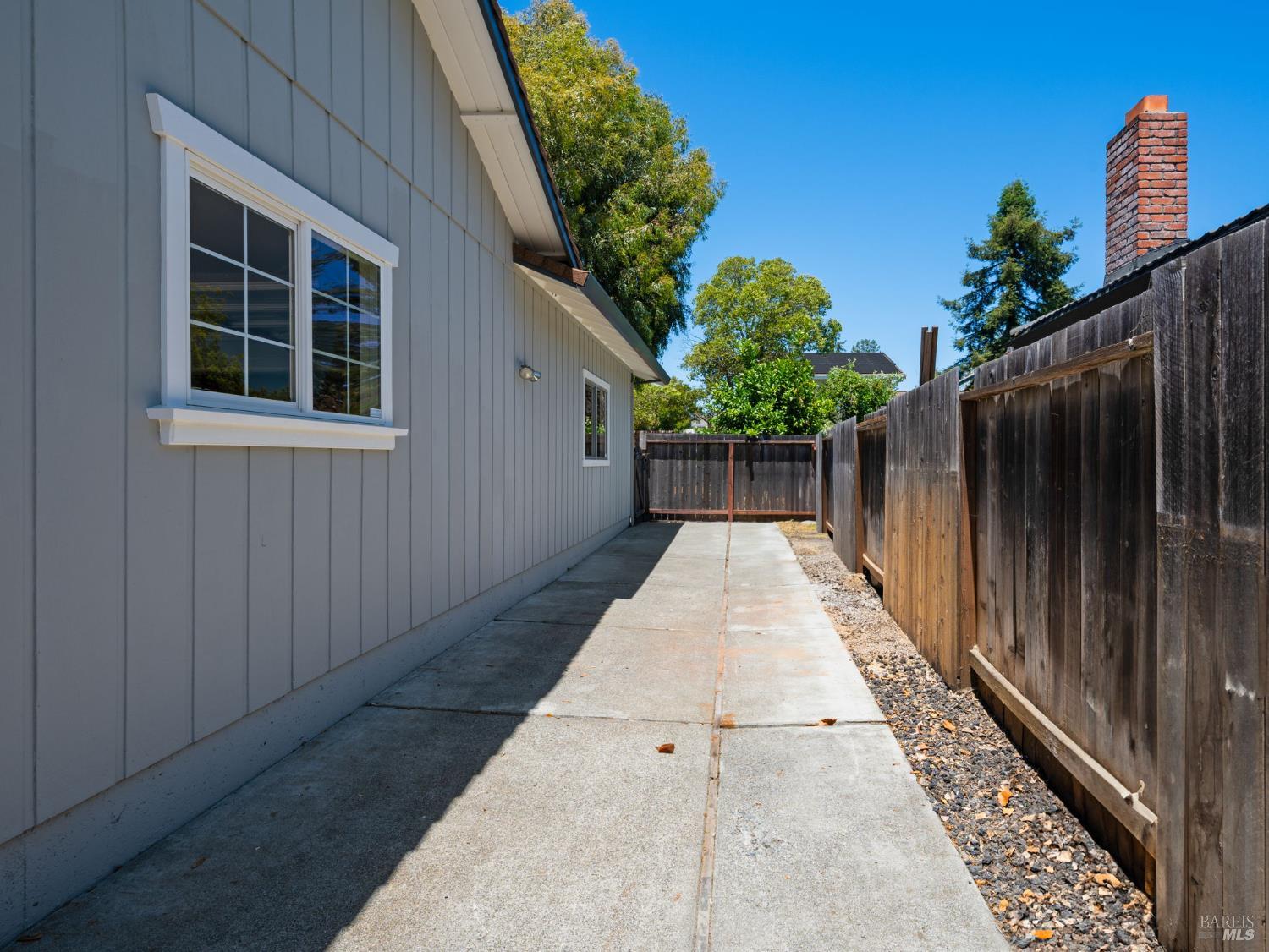 914 Santa Dorotea Circle Rohnert Park, CA 94928 - Photo 61 of 69 Large Side Yard