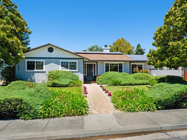 $1,220,000 | 914 Santa Dorotea Circle, Rohnert Park, CA 94928