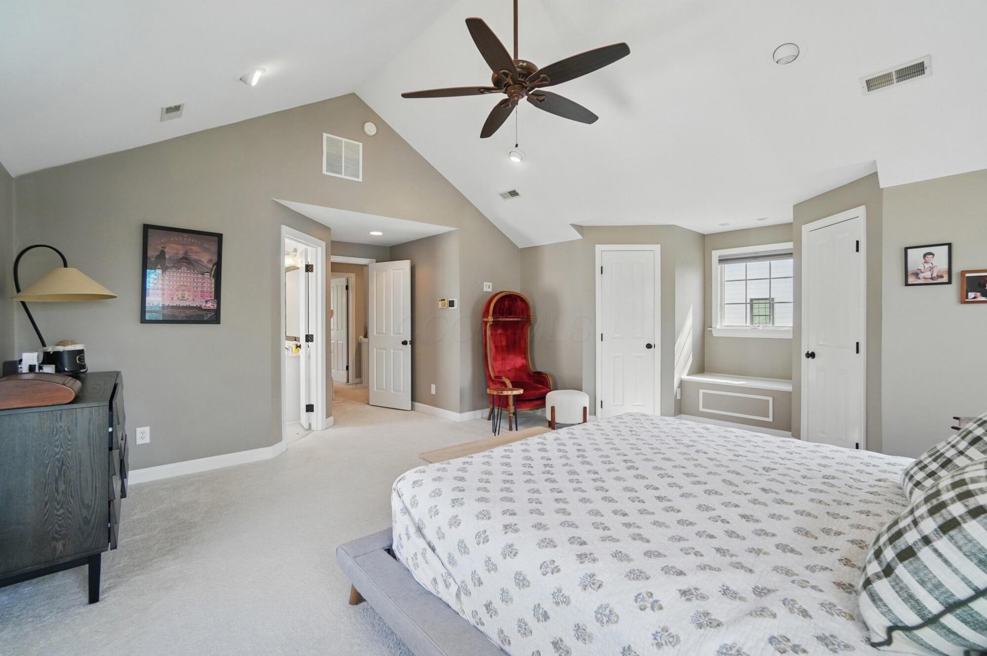 1611 Grenoble Road Columbus, OH 43221 - Photo 31 of 54 Owner En-Suite