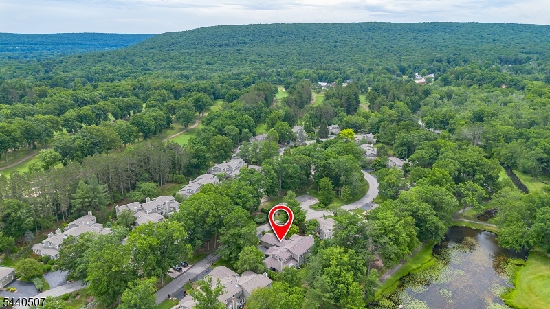 31 Stone Row Lane Oak Ridge, NJ 07438 - Photo 25 of 29
