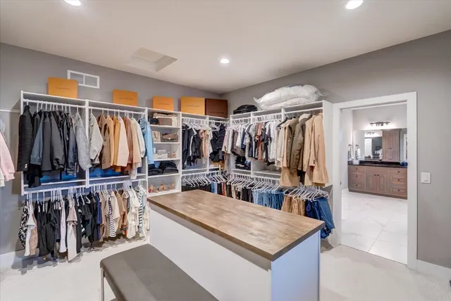 $1,249,000 | 2596 Fahey Glen, Fitchburg, WI 53711