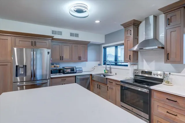 $1,249,000 | 2596 Fahey Glen, Fitchburg, WI 53711