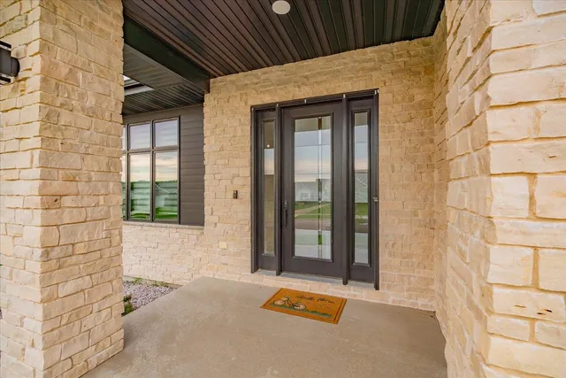 $1,249,000 | 2596 Fahey Glen, Fitchburg, WI 53711