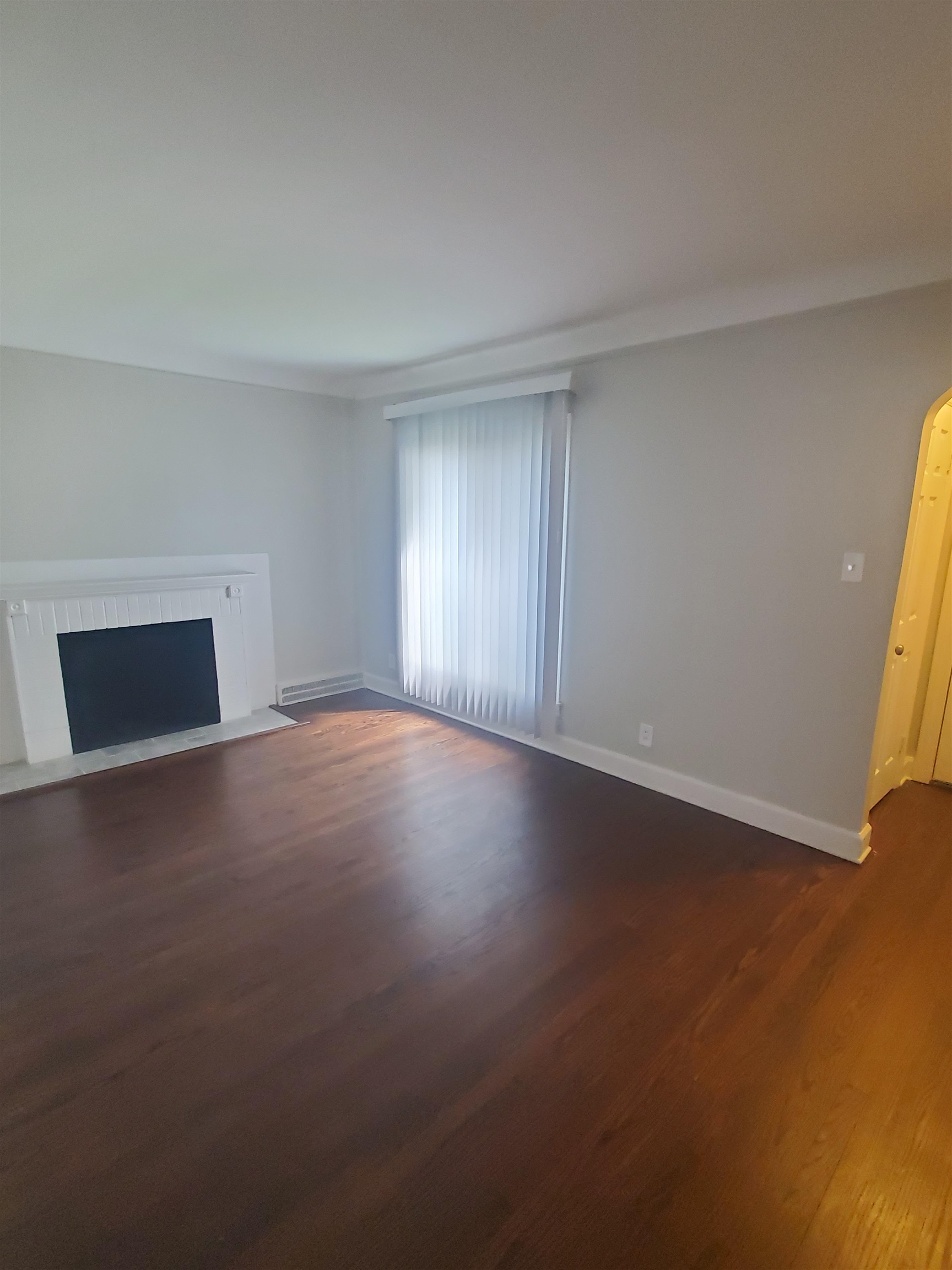 15687 Ash Avenue Eastpointe, MI 48021 - Photo 3 of 23