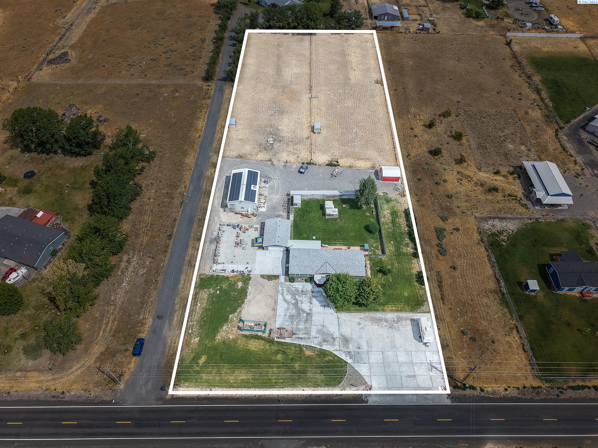 17004 East Ruppert Road Benton City, WA 99320 - Photo 1 of 44 Gallery Image 1