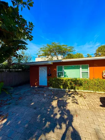 $1,650 | 1055 Northeast 34th Court, Unit 1057, Oakland Park, FL 33334