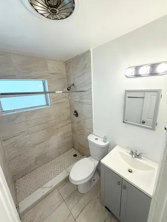 $1,650 | 1055 Northeast 34th Court, Unit 1057, Oakland Park, FL 33334