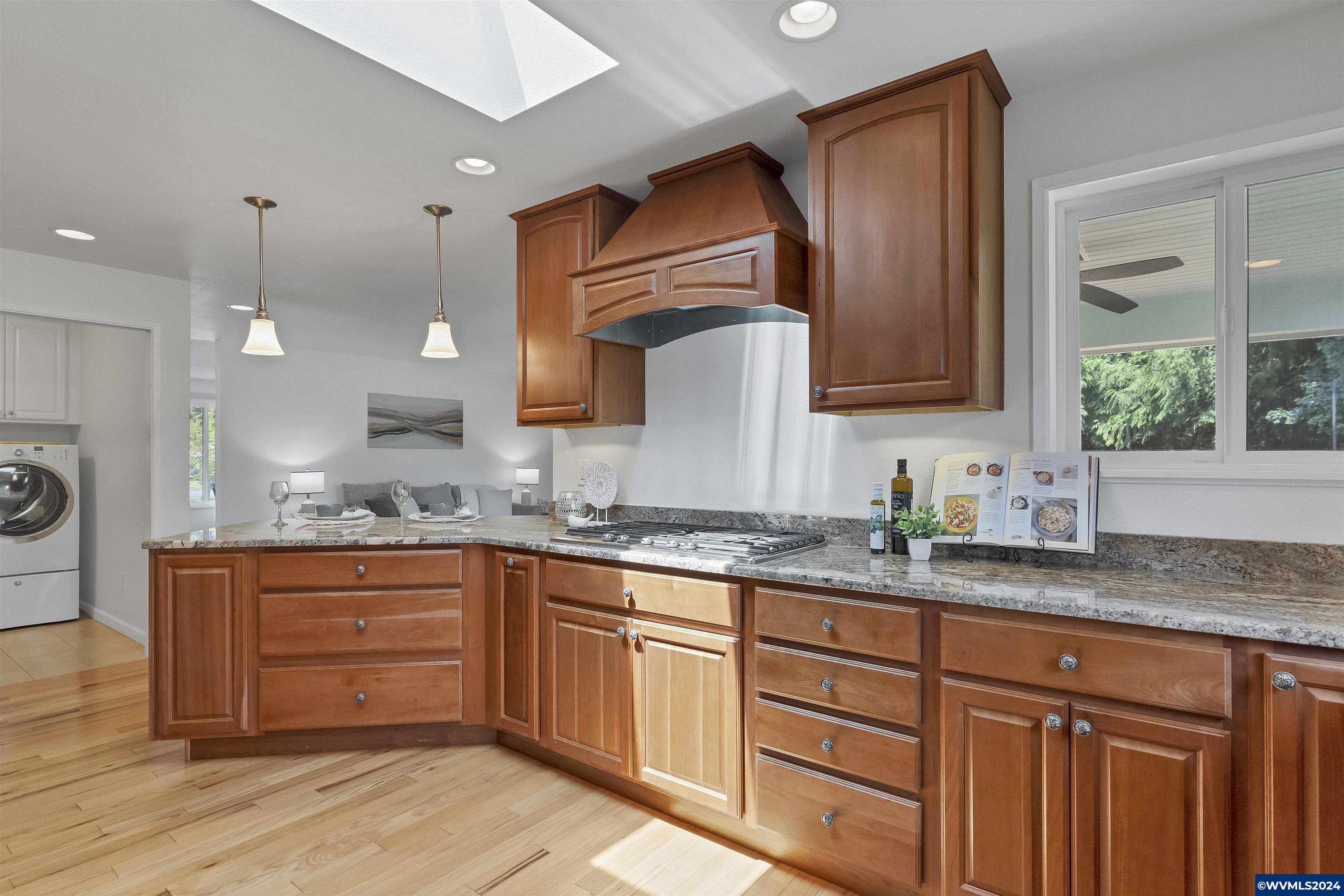 30525 Santiam River Road Lebanon, OR 97355 - Photo 7 of 41 Gallery Image 7