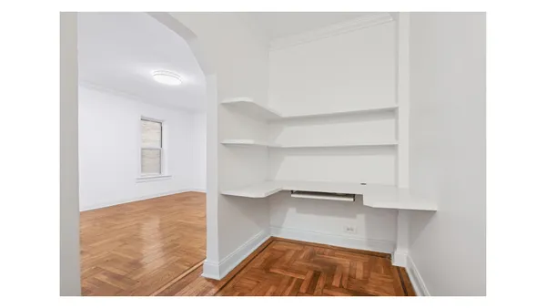 $220,000 | 811 Walton Avenue, Unit B18 | Concourse Village