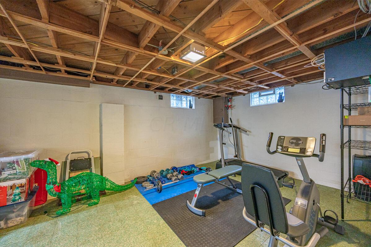 204 Deerfield Road Columbus, OH 43228 - Photo 21 of 24 204 Deerfield Rd - 37