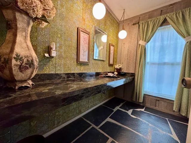 $588,500 | 588 Northwest Pickle Lane, Madison, FL 32340